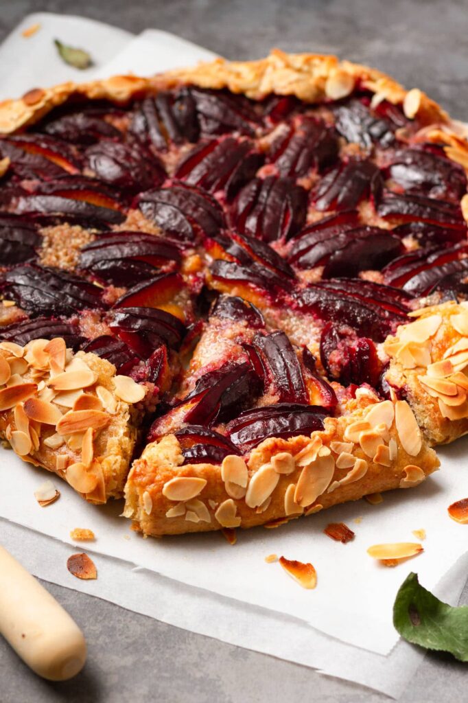 Zwetschken-Galette mit Mandelcreme | Genussfreude.at